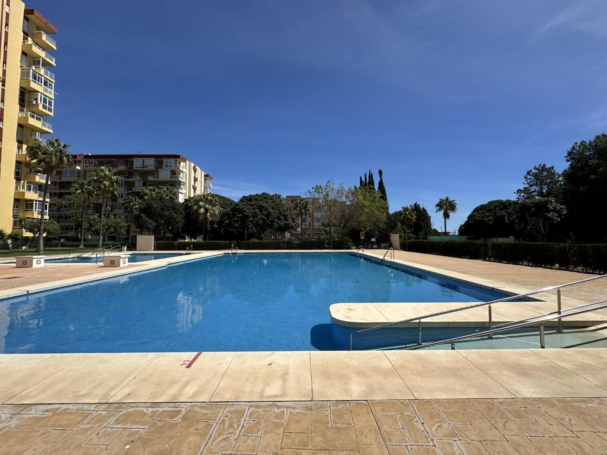 Estudio Agata Con Piscina A 800M De La Playa Benalmádena Eksteriør billede